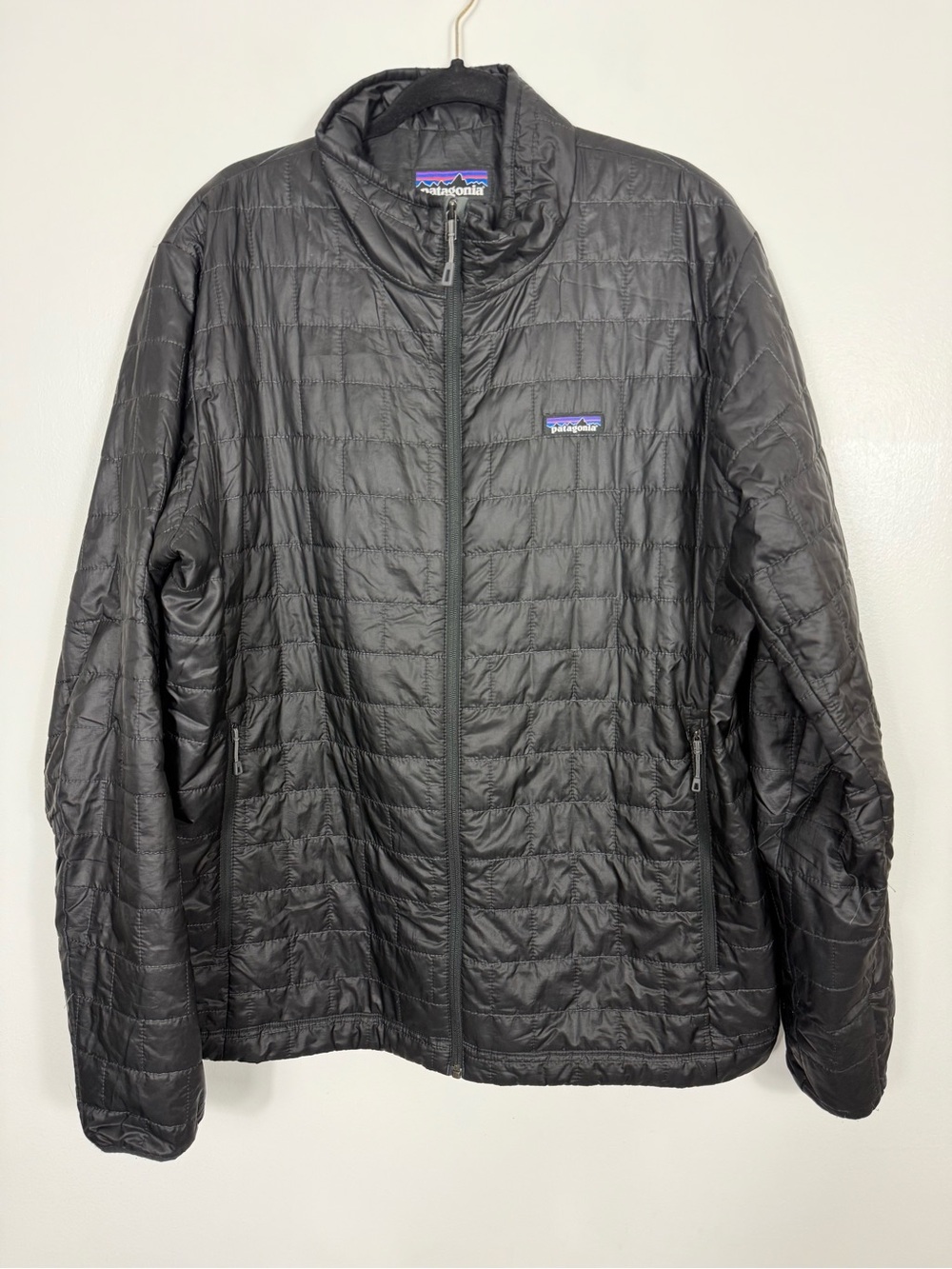 Patagonia men’s nano puff packable black jacket Size XXL